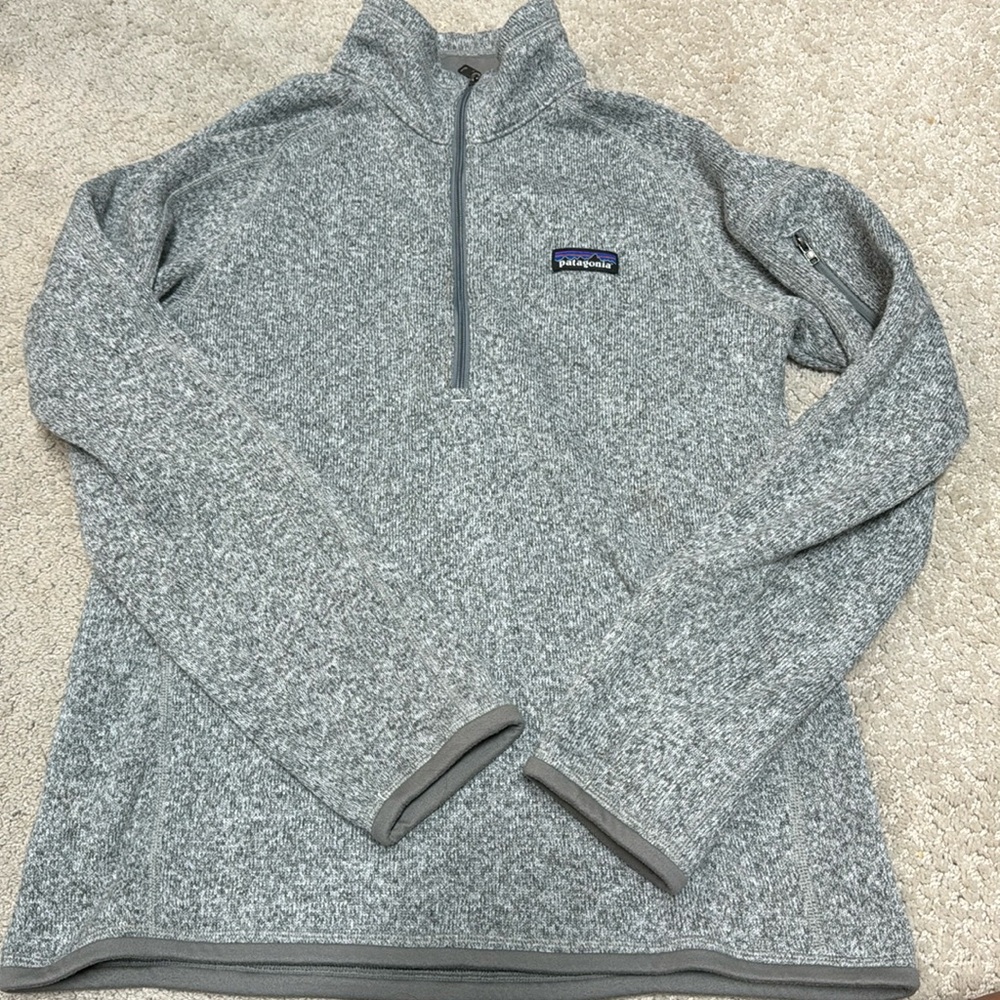 Women’s Patagonia quarter zip fleece